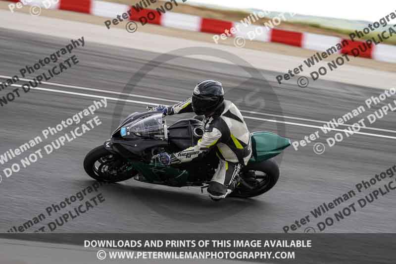 cadwell no limits trackday;cadwell park;cadwell park photographs;cadwell trackday photographs;enduro digital images;event digital images;eventdigitalimages;navarra;no limits trackdays;peter wileman photography;racing digital images;trackday digital images;trackday photos
